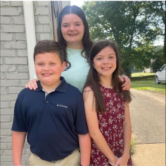 Meet your Posher, Tonya - Picture 1 of 1